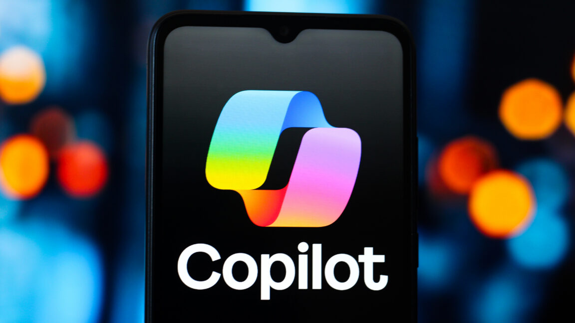 Критична вразливість Copilot: як хакери могли перехоплювати 2FA-коди через SearchLeak